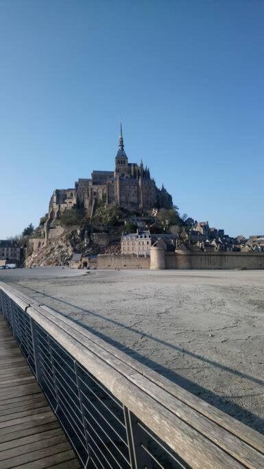 Maison Familiale A 10 Min Du Mont Saint Michel Pontorson Extérieur photo